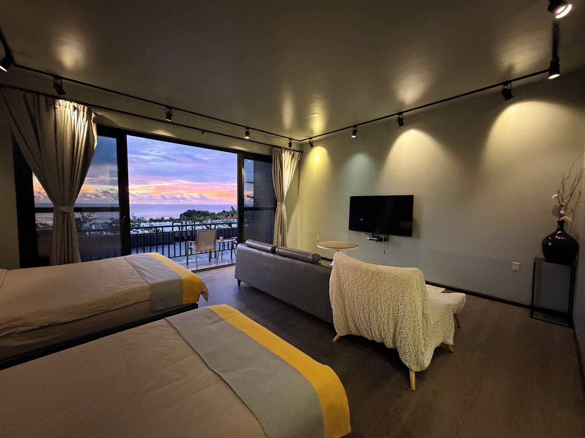 Skyline Designers Hotel